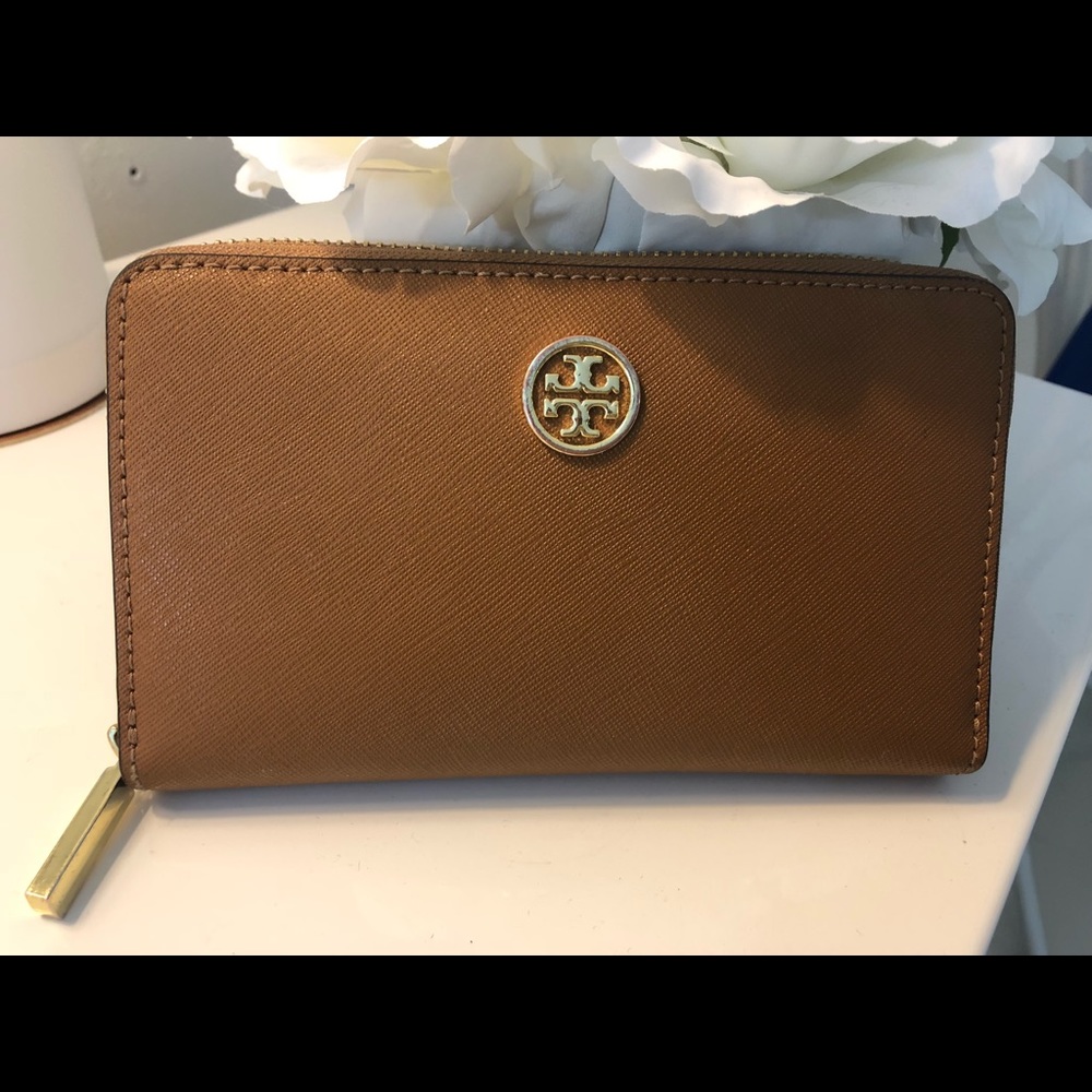 Tory Burch wallet